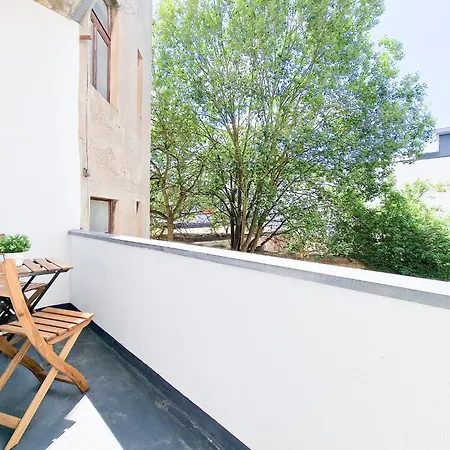 Raj Living - 3 Mit Balkon - 15 Min Zur Messe Dus Apartment *