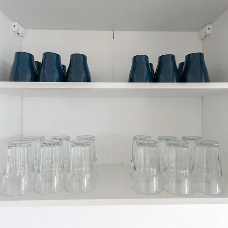 Raj Living - 3 Mit Balkon - 15 Min Zur Messe Dus Apartment