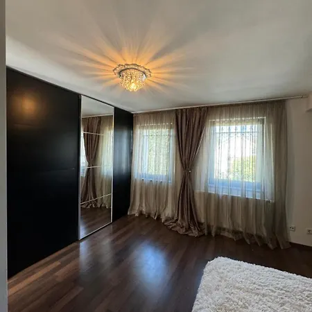 Villa House Near Messe