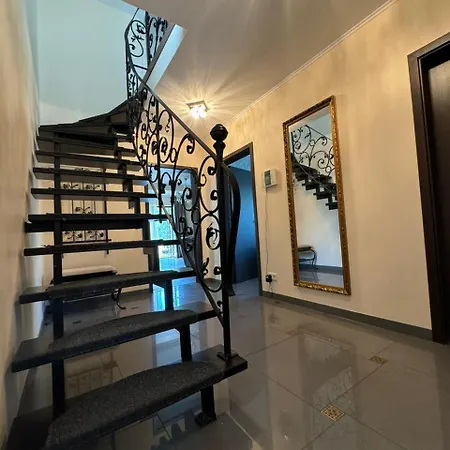 House Near Messe Villa *