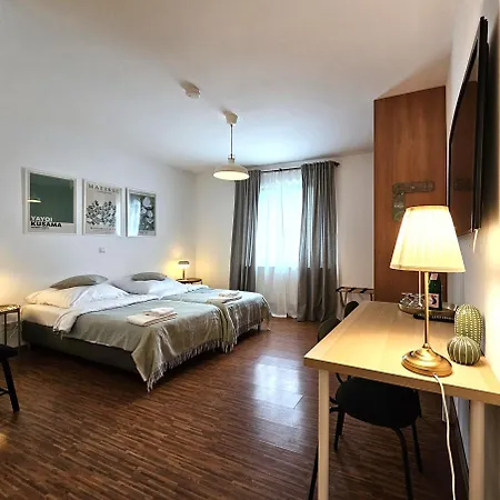 Hotel Airport Messe 3*