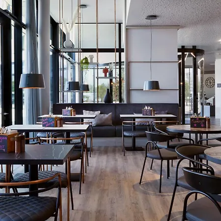 Candlewood Airport By Ihg Aparthotel 3*