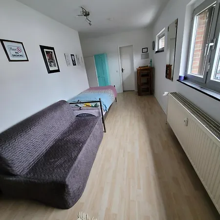 Messezimmer Am Thewissenweg Dusseldorf