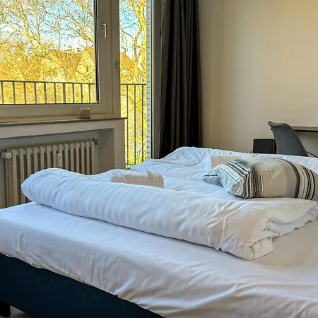 Duesseltal Messe 100qm Apartment