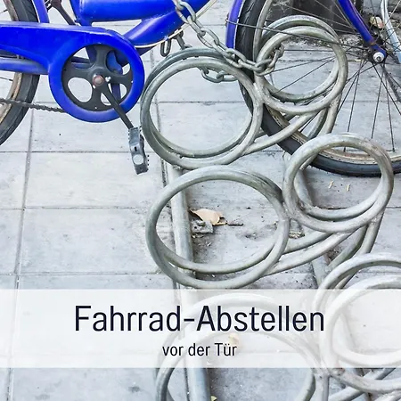 Fewokoko-privat Zentral Rheinufer Altstadt Messe Landtag Koenigsallee Düsseldorf