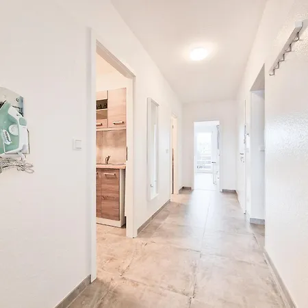 Appartamento Raj Living - 2 Or 3 - 15 Min Zur Messe Dus & 10 Min Old Town Dus