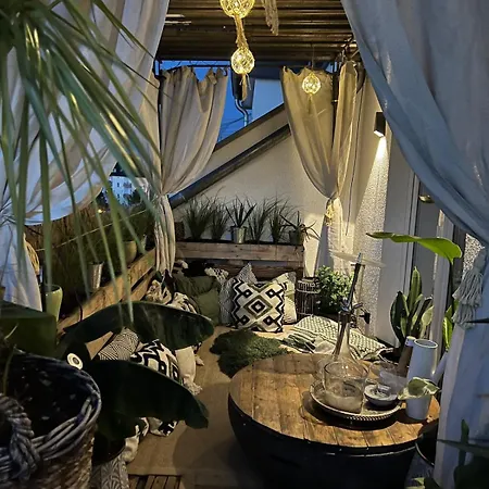 Luxury Loft With Rooftop & Jacuzzi In Center