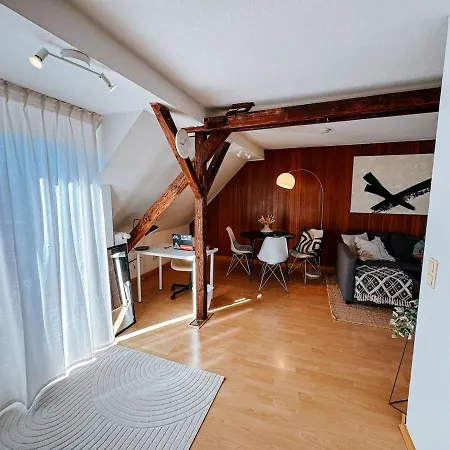 Zentral Gelegenes Rooftop-apartment In *