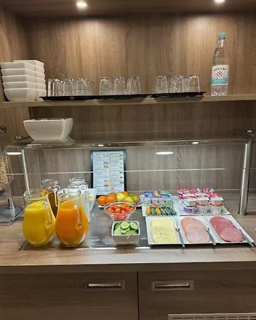 Otel Am Vogelsanger Weg 3*