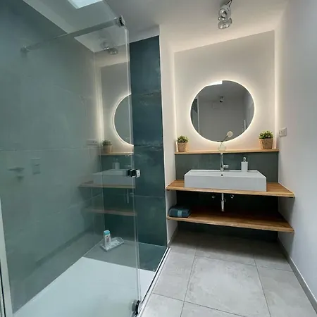 Apartment Ideale In Düsseldorf-nord Düsseldorf