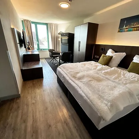 Apartment In Am Medienhafen Mit Kueche Dusseldorf
