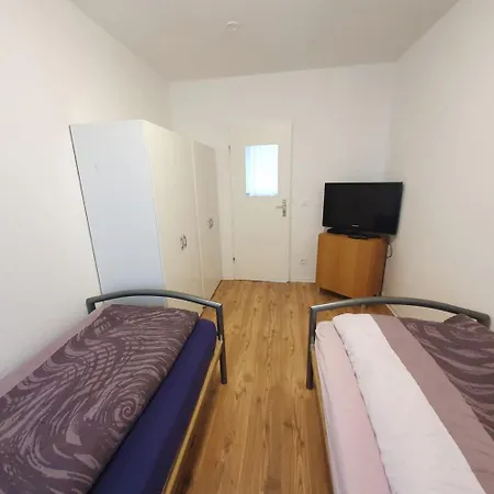 Apartment Spacious In *