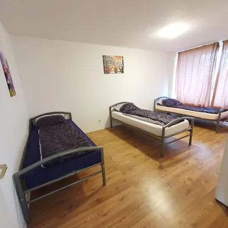 Apartment Spacious In Dusseldorf