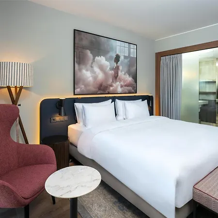 Radisson Blu Media Harbour Hotel, 4*