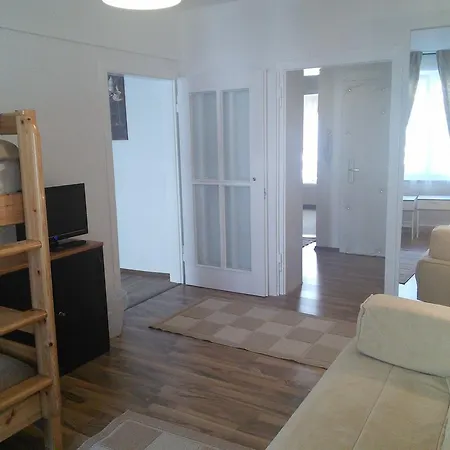 Apartment Messewohnung In Rath *