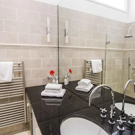 Lägenhetshotell Helvetia 4*
