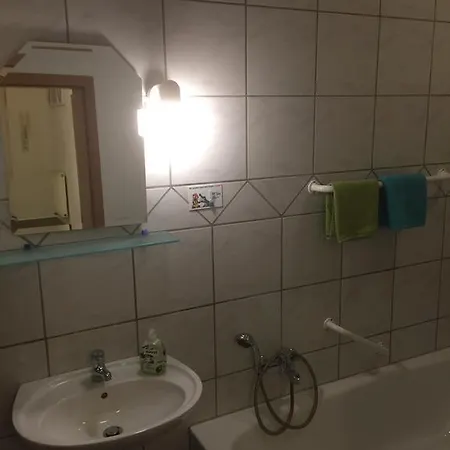 Apartment Ferienwohnung Am Schloss Eller - Am Dammsteg Dusseldorf