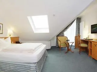 Aparthotel Flora 4*