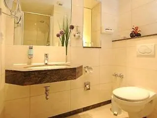 Apartahotel Flora