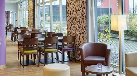 Holiday Express - City North By Ihg Hotel 3*