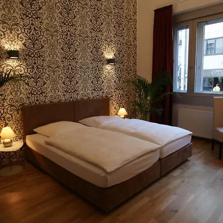 Stern 3* Düsseldorf
