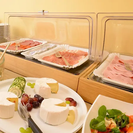 Barcelona Bed & Breakfast Hotel