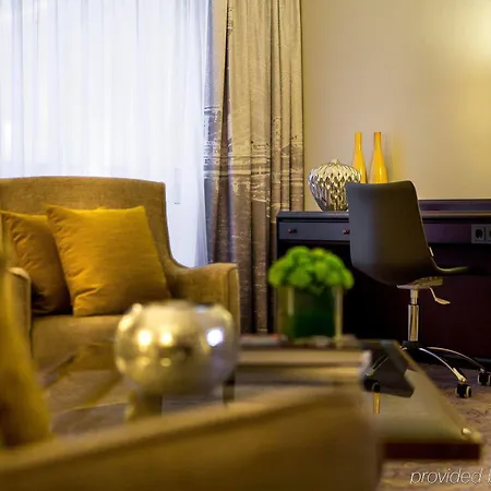 Hotel Renaissance 4*