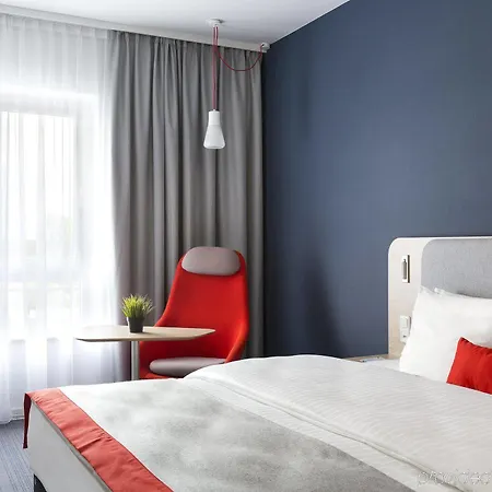 Holiday Express - City North By Ihg Hotel 3*