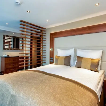 Baxter Hoare Ship 4* Düsseldorf