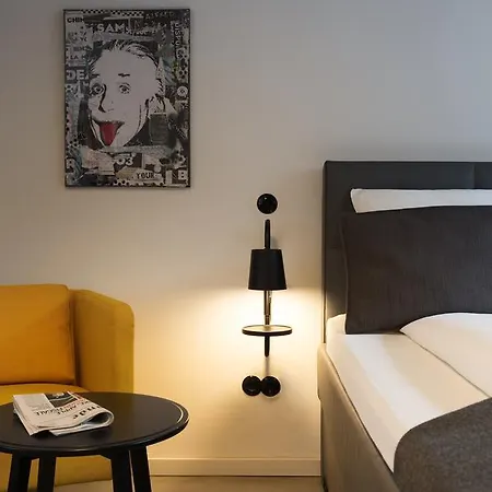 Square Rooms 8 *