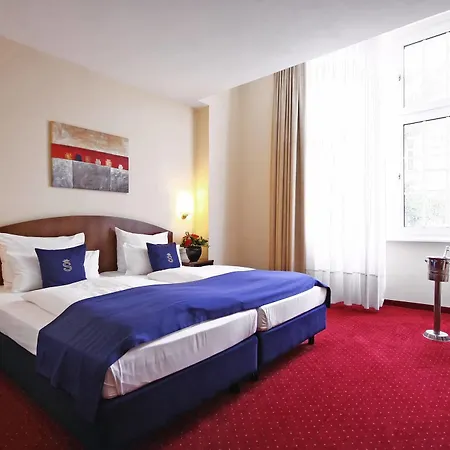 Leonardo Boutique Hotel 4*