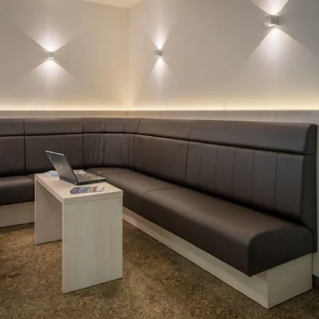 Otel Chrisma Düsseldorf