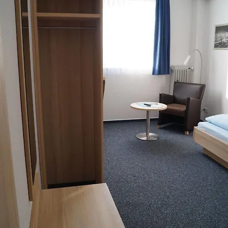 Hotell Am Vogelsanger Weg