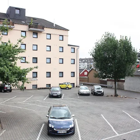 Am Vogelsanger Weg Otel 3*