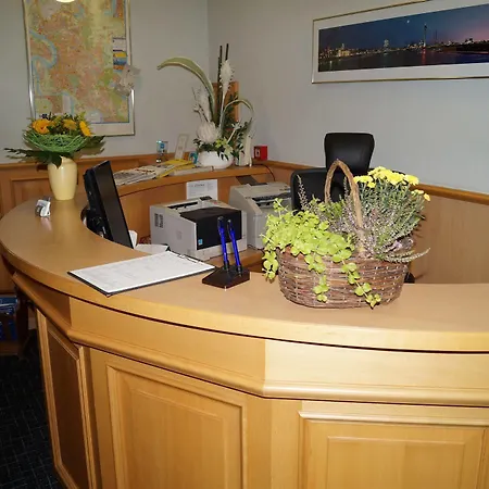 Otel Am Vogelsanger Weg 3*