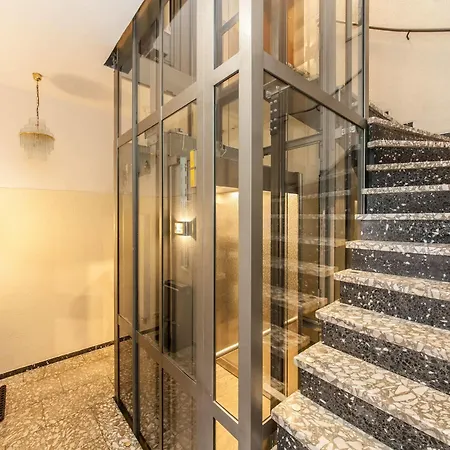 Apartahotel Flora 4*