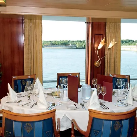 Botel Fairtours Hotelschiff Dutch Melody *