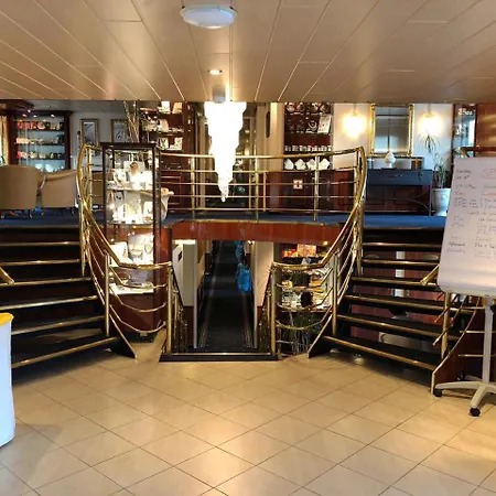 Botel Fairtours Hotelschiff Dutch Melody