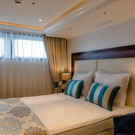 Select Ms Charles Dickens - Bateau-hôtel 5*