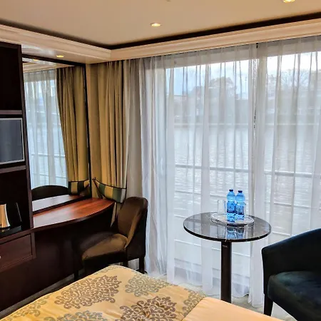 Botel Select Ms Charles Dickens -