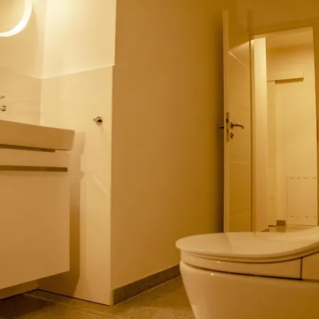 Bluestone Boarding Апарт-отель