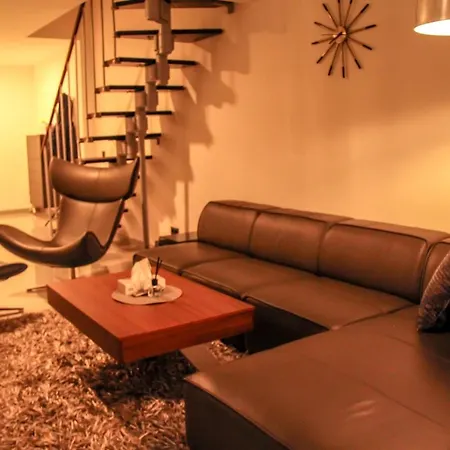 Апарт-отель Bluestone Boarding 4*