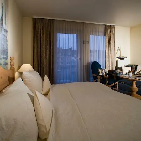 Lessing Hotel 4*
