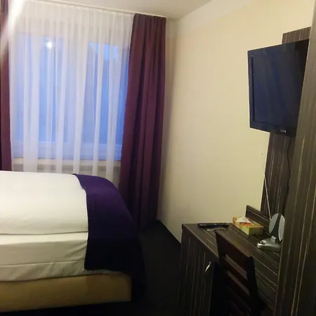 Famosa 3* Düsseldorf