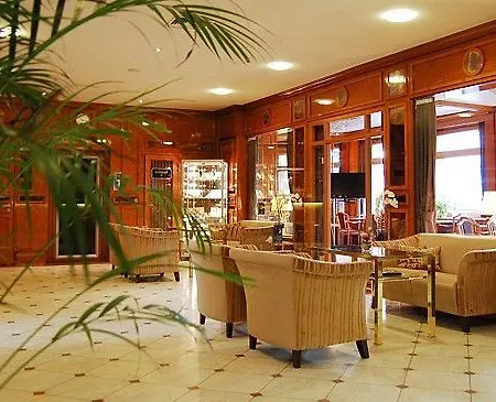 酒店 乌巴赫旅行酒店