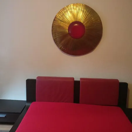 Apartment Kronenstrasse Dusseldorf
