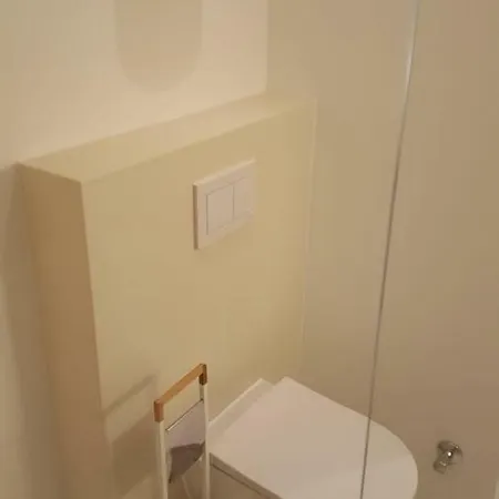 Nettes In Duesseldorf-derendorf - Stylisch + Gemuetlich Appartement