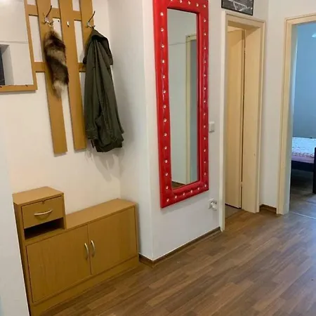 Apartment Schone 3 Neben Flughafen