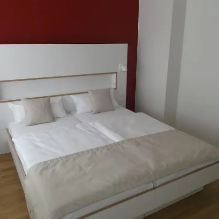 Konukevi Art Ufer Düsseldorf