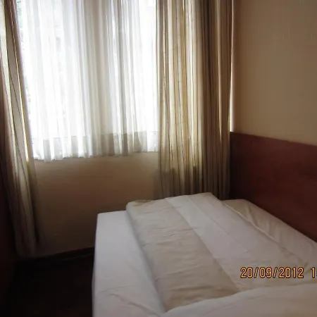 Hotel Altstadt Rheinblick 2*